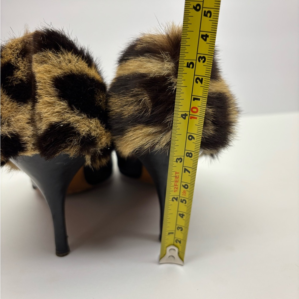 Black Leather Pumps with Leopard Fur Trim, SZ 8, box 29 - Picture 6 of 12
